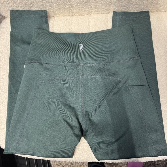 Helly Hansen Dark Green 7/8 Constructed Leggings Mesh Outdoor New Size Medium - Picture 11 of 13